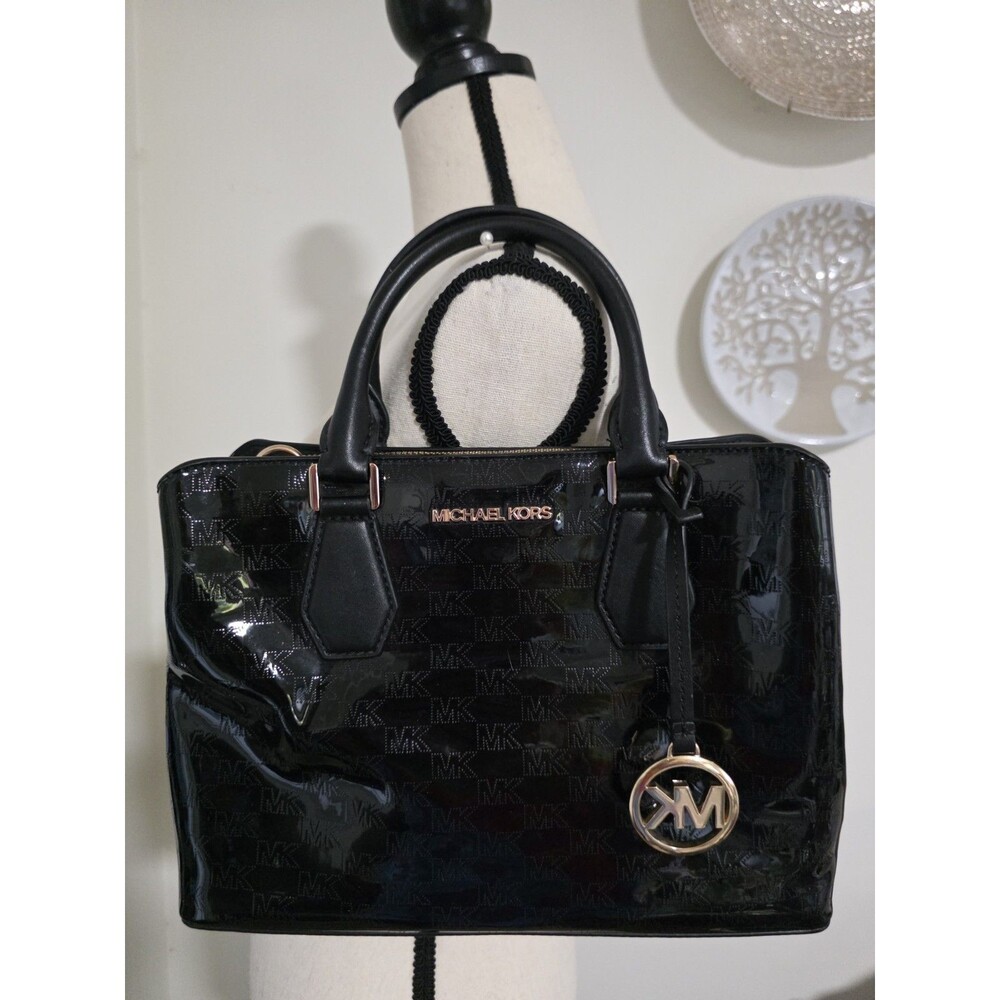 Beautiful Michael Kors Black Patent Embossed Signature TopHandle Bag Purse w/Lon